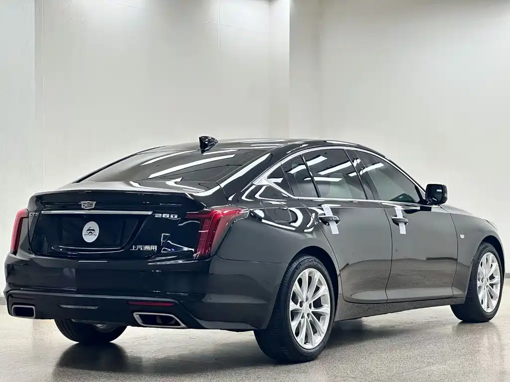 Cadillac CT5 — фото 9