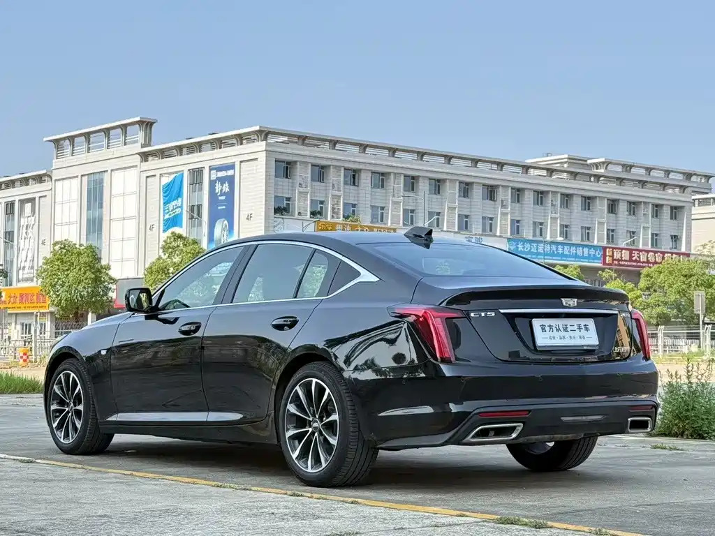 Cadillac CT5 — фото 6