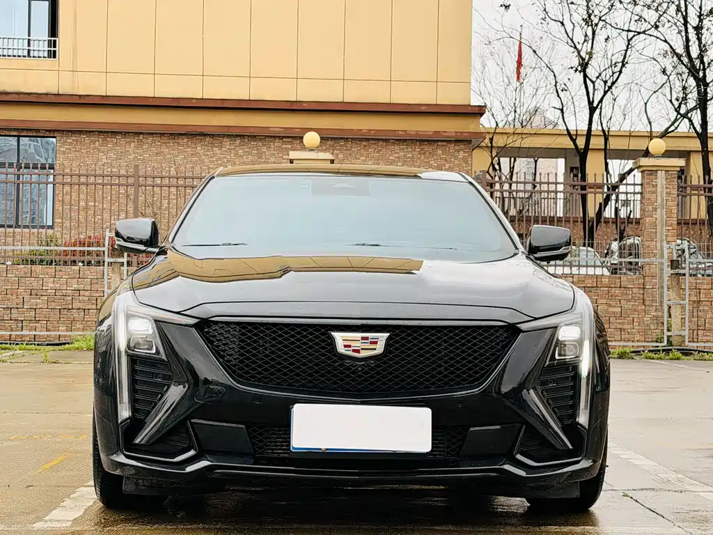 Cadillac CT5 — фото 2