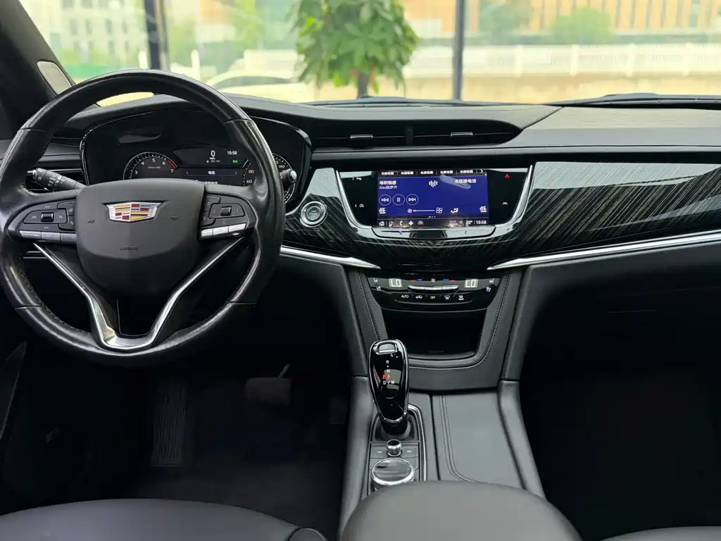 Cadillac XT6 — фото 5