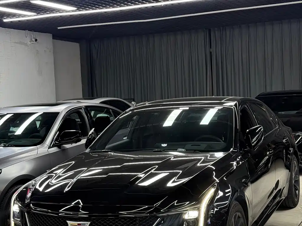 Cadillac CT5 — фото 2