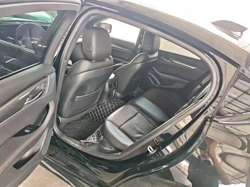 Cadillac CT5 — фото 4