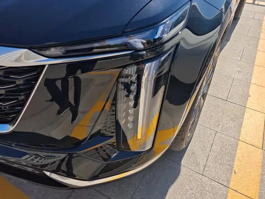 Cadillac XT5 — фото 5