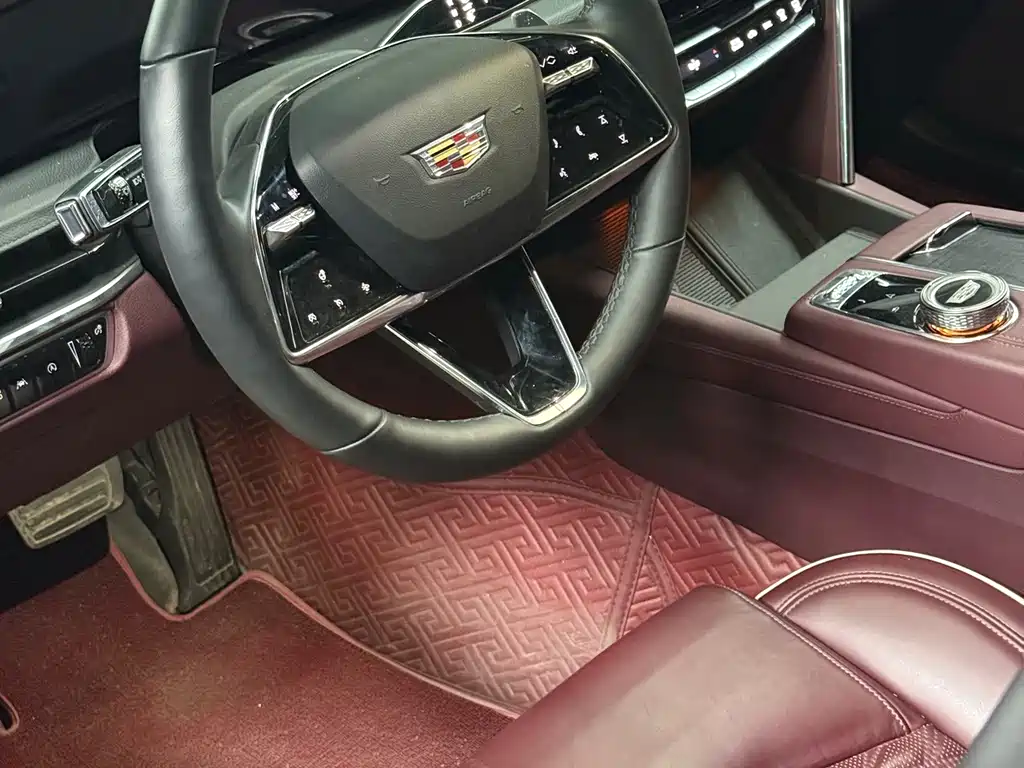 Cadillac CT6 — фото 4