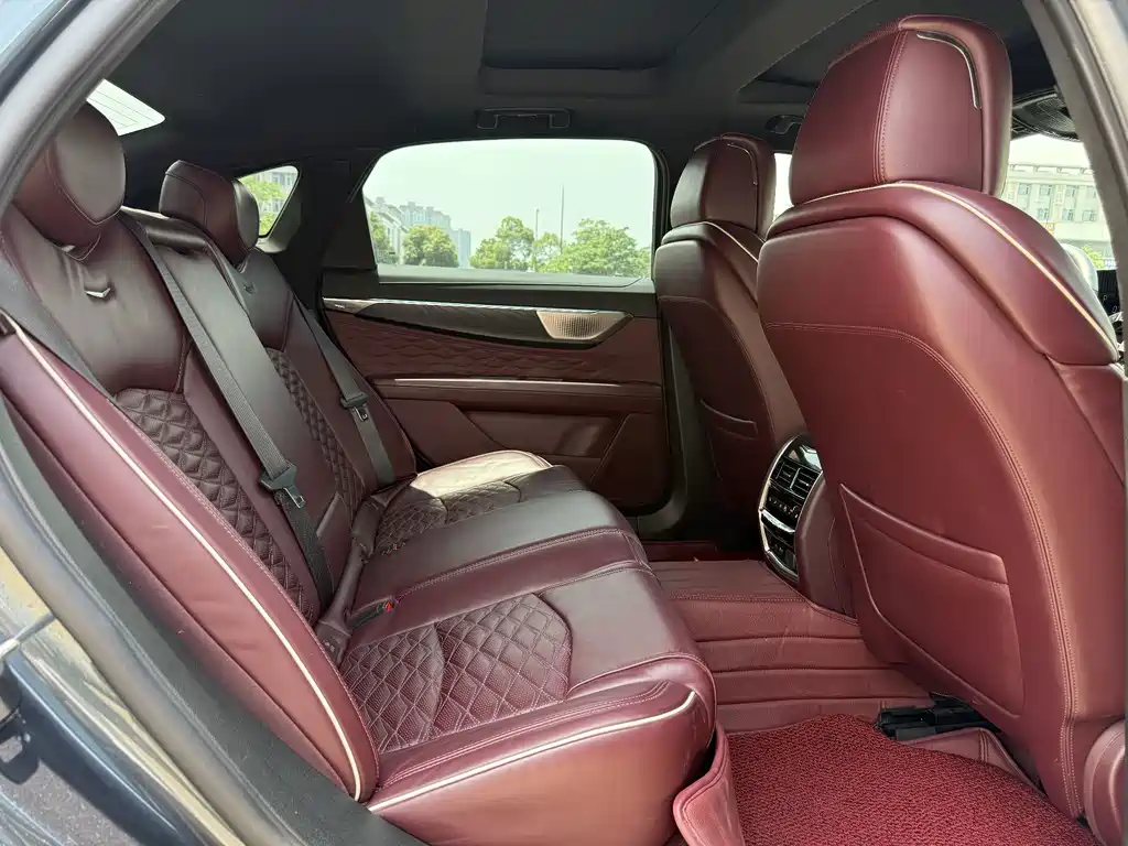 Cadillac CT6 — фото 5