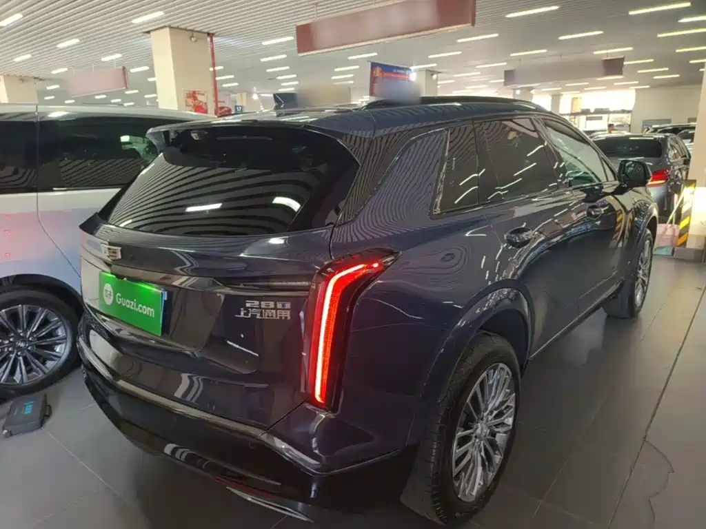 Cadillac XT5 — фото 7