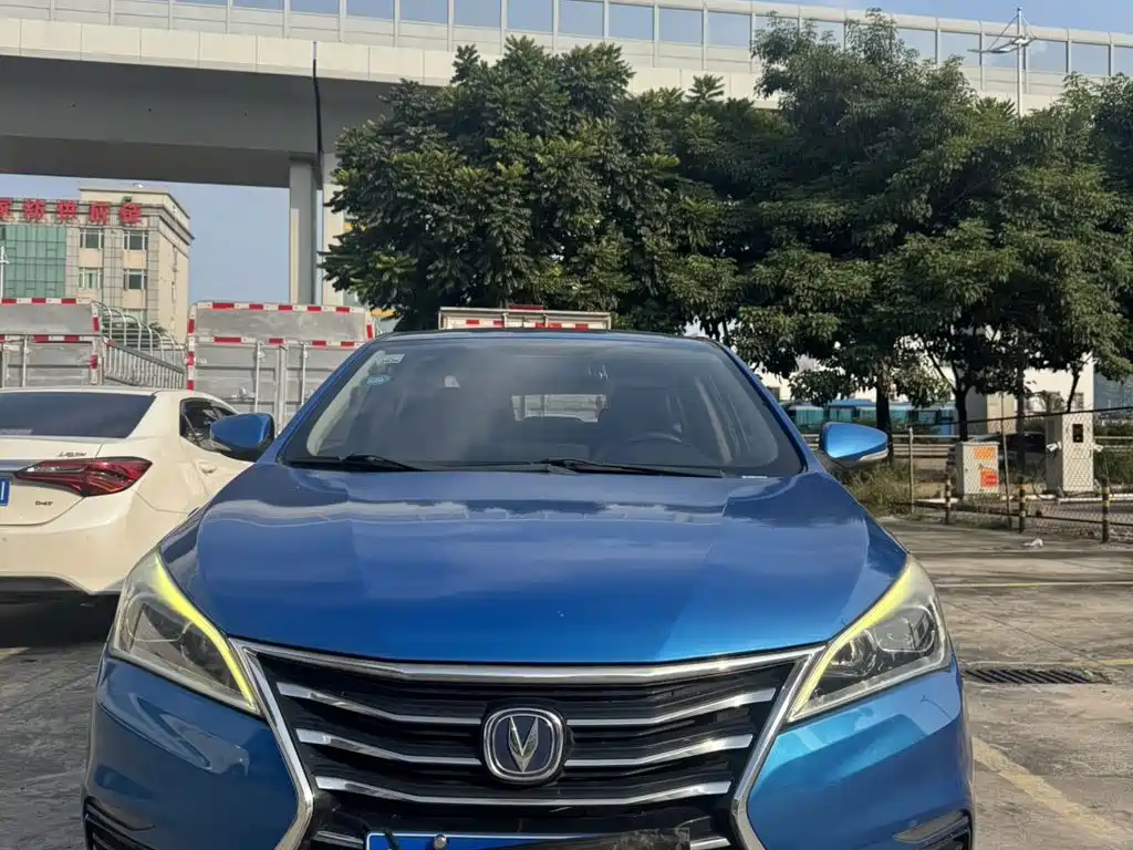 Changan Eado DT — фото 3