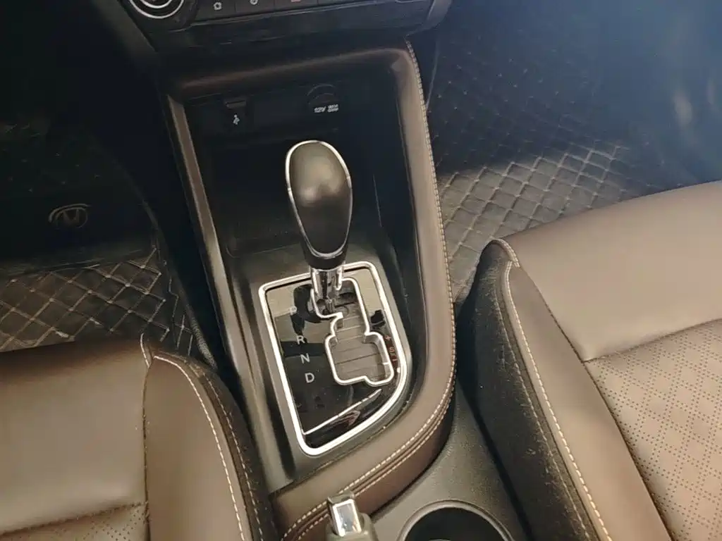 Changan Eado DT — фото 14