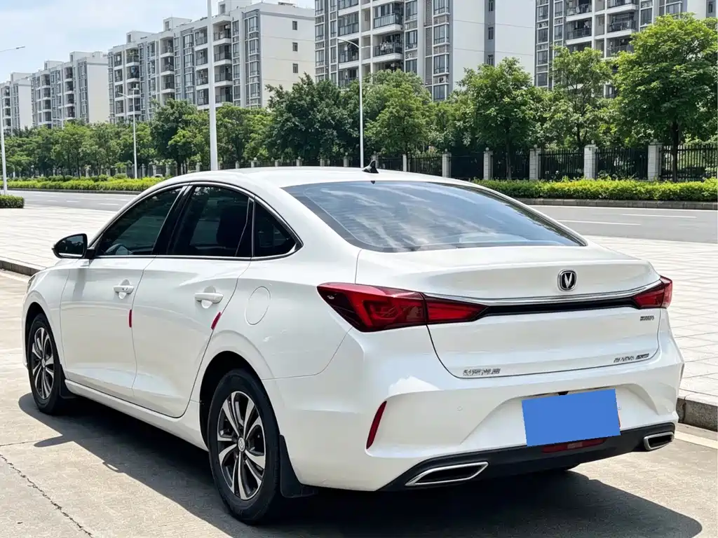 Changan Eado — фото 4