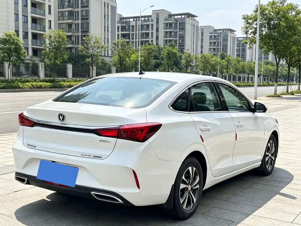 Changan Eado — фото 6