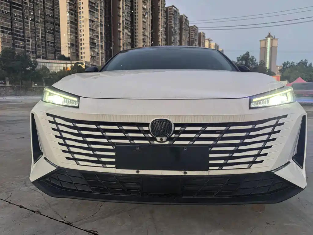 Changan Eado — фото 2