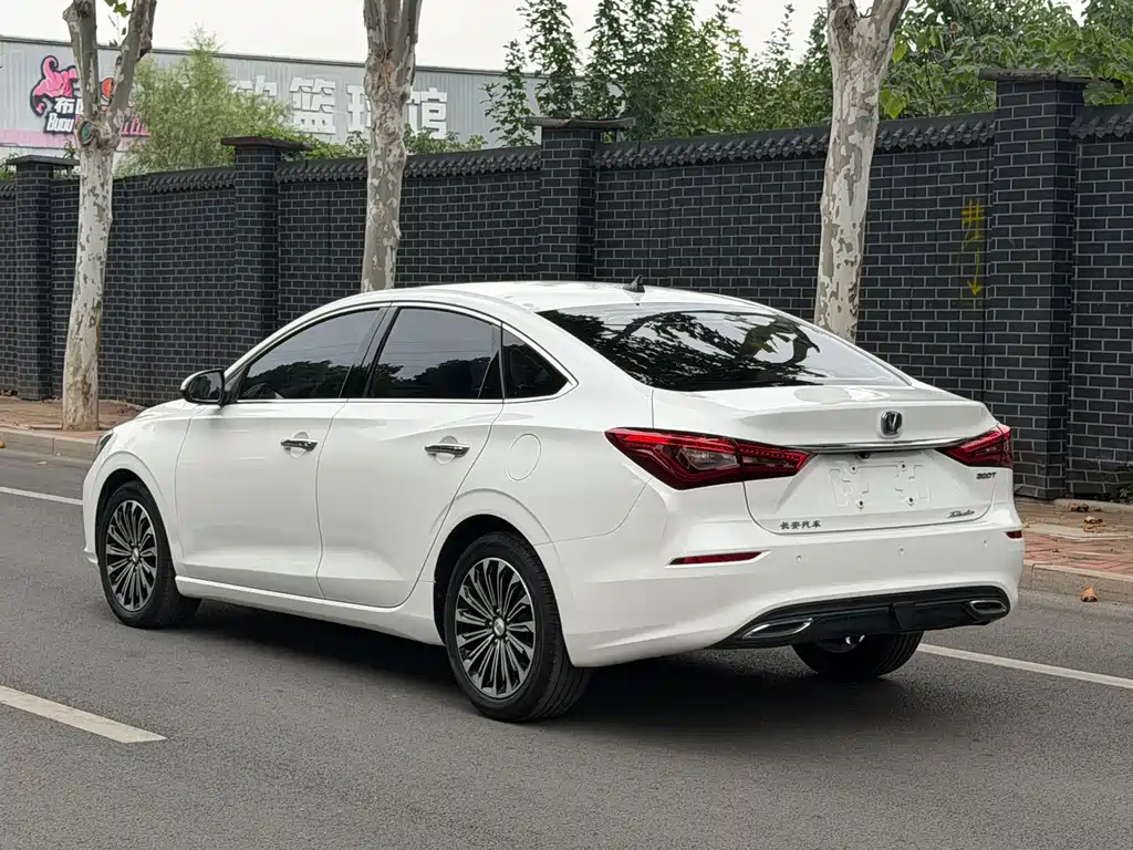 Changan Eado — фото 5
