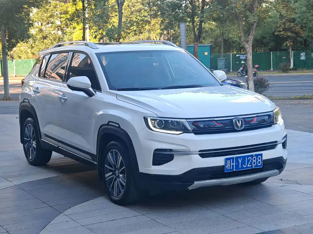 Changan CS35PLUS — фото 3