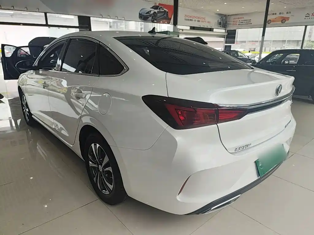 Changan Eado — фото 5