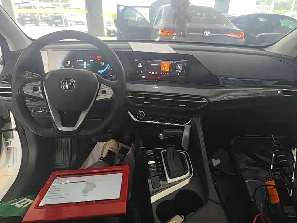 Changan Eado — фото 10