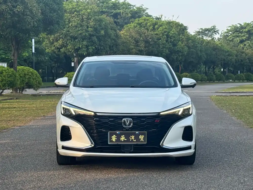 Changan Eado — фото 2