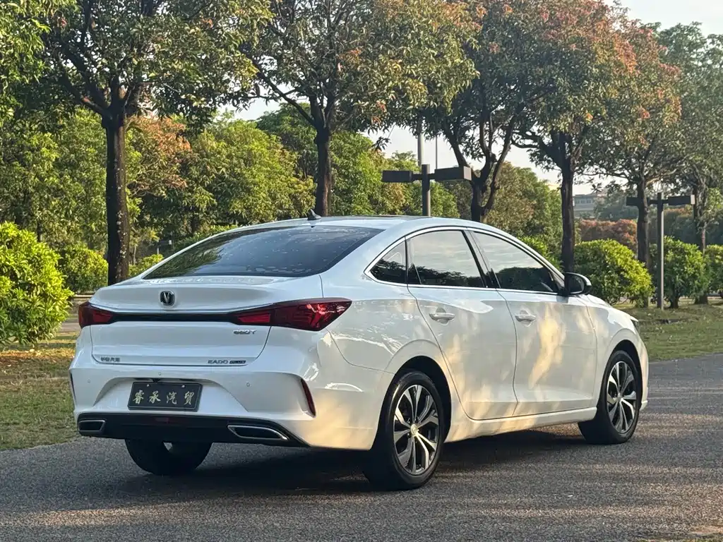 Changan Eado — фото 6