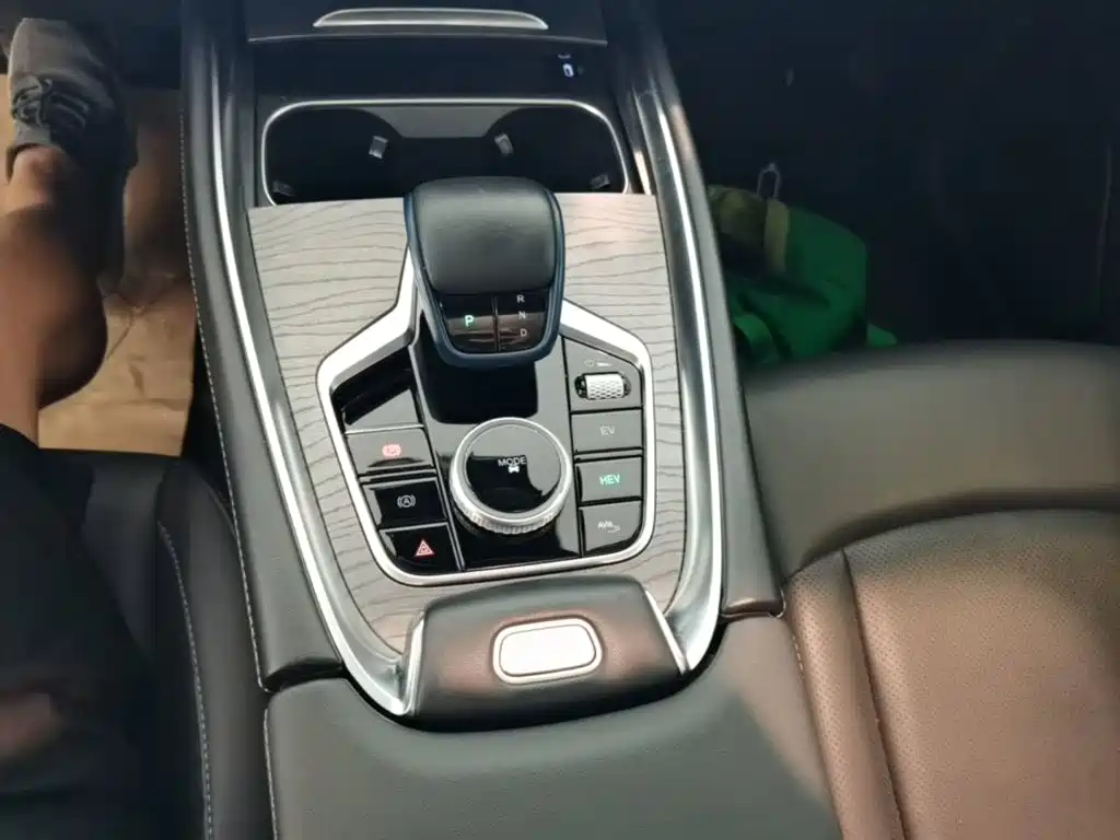 Chery Tiggo 8 PRO NEV — фото 14