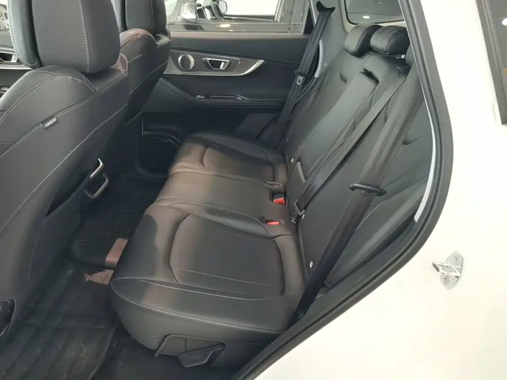 Chery Tiggo 8 PRO NEV — фото 17