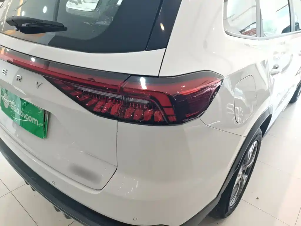Chery Tiggo 8 PRO NEV — фото 8