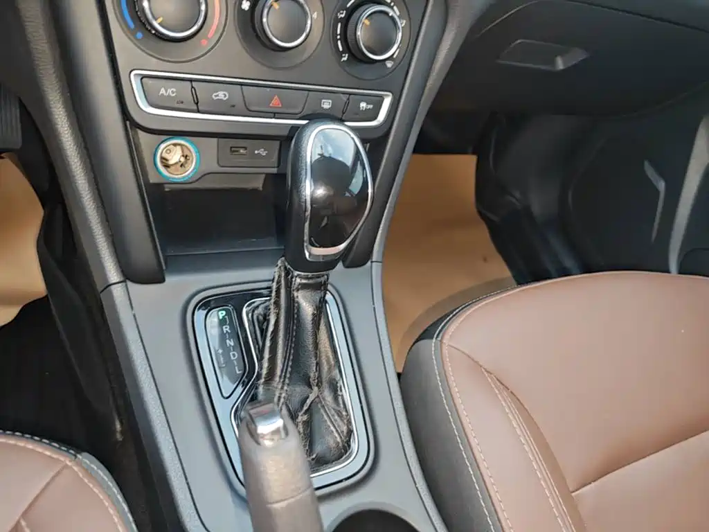 Chery Tiggo 3 — фото 14