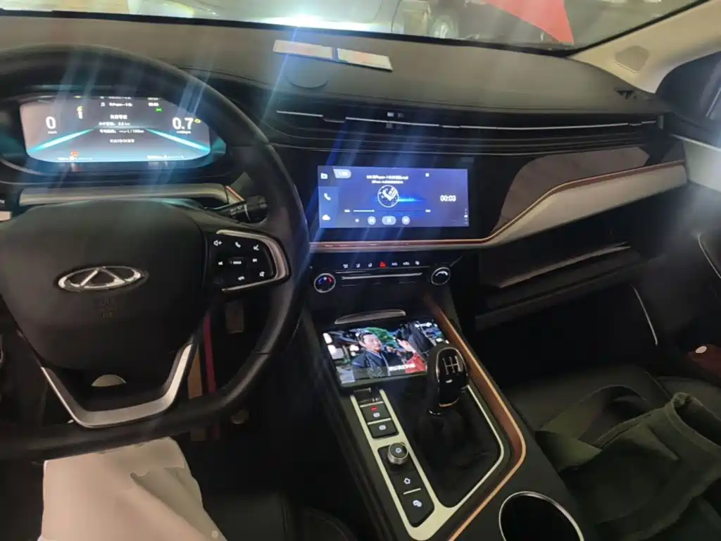 Chery Arrizo 5 PLUS — фото 10