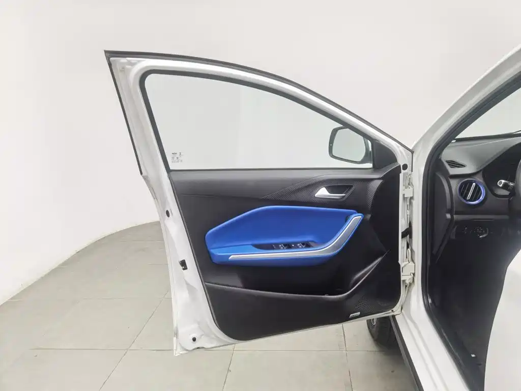 Chery New Energy Tiggo 3xe — фото 8