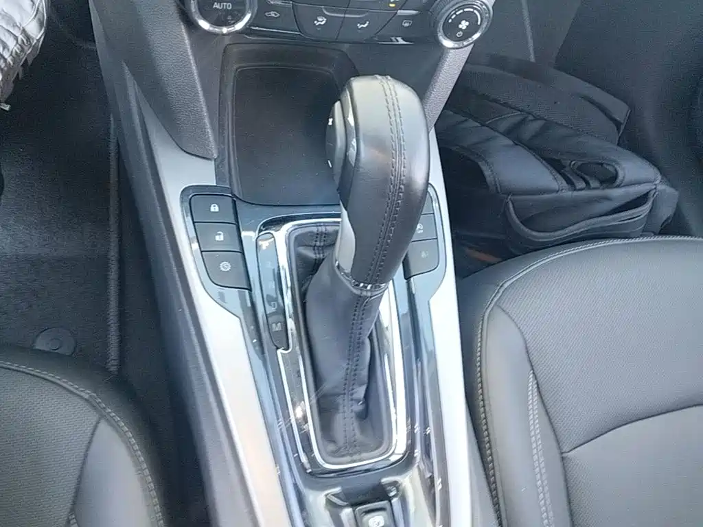 Chevrolet Malibu — фото 14
