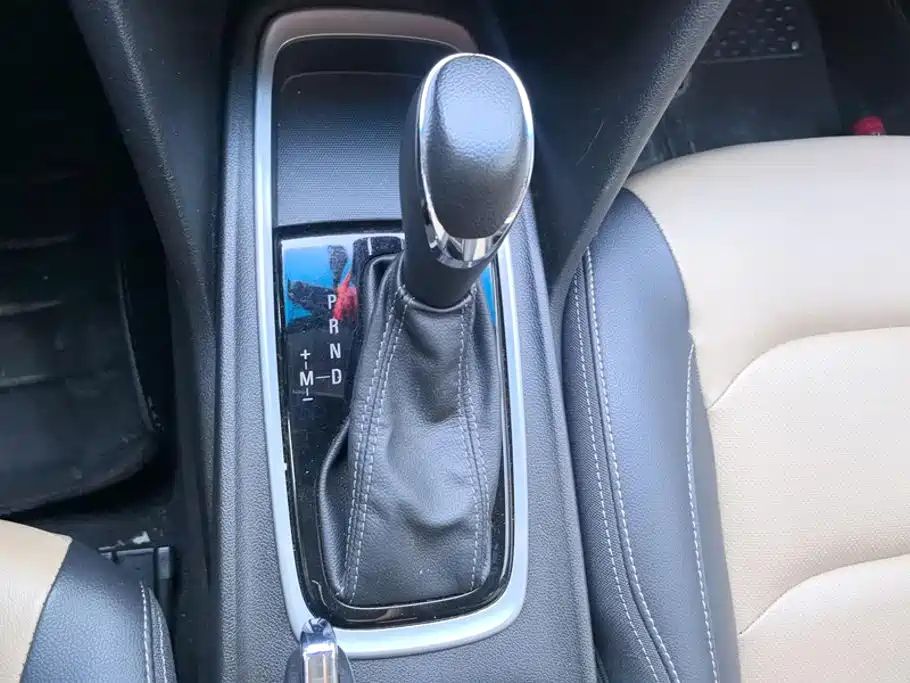 Chevrolet Monza — фото 16