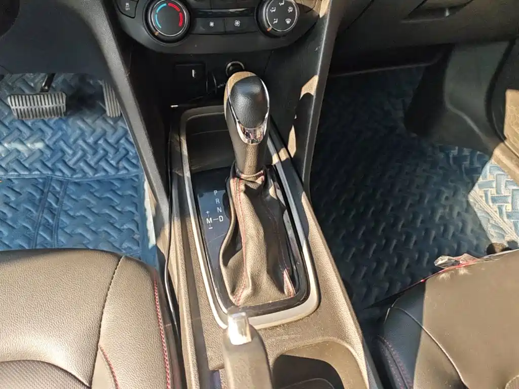 Chevrolet Monza — фото 14