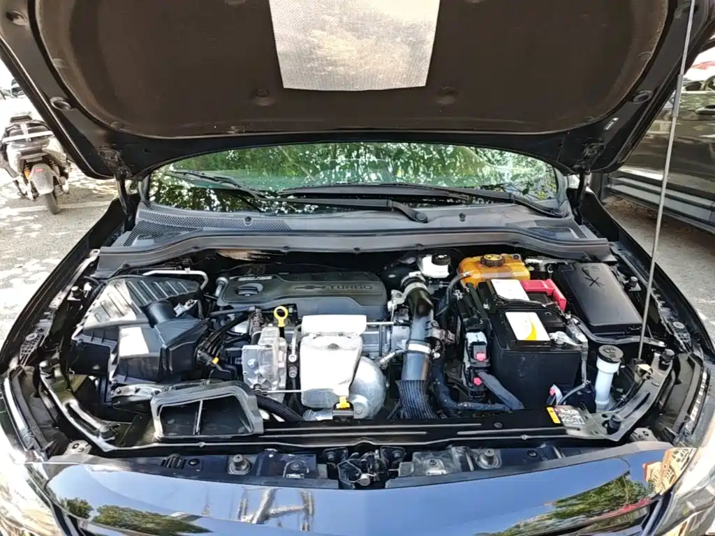 Chevrolet Monza — фото 20