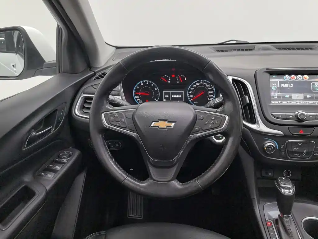 Chevrolet Equinox — фото 11