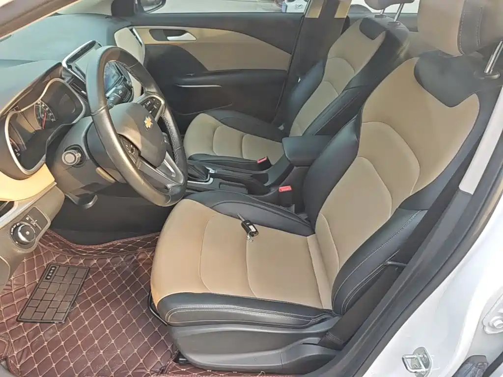 Chevrolet Monza — фото 15