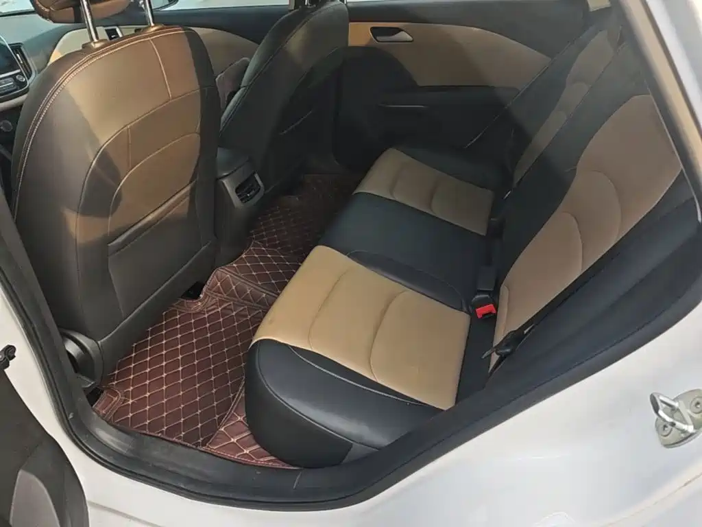 Chevrolet Monza — фото 17