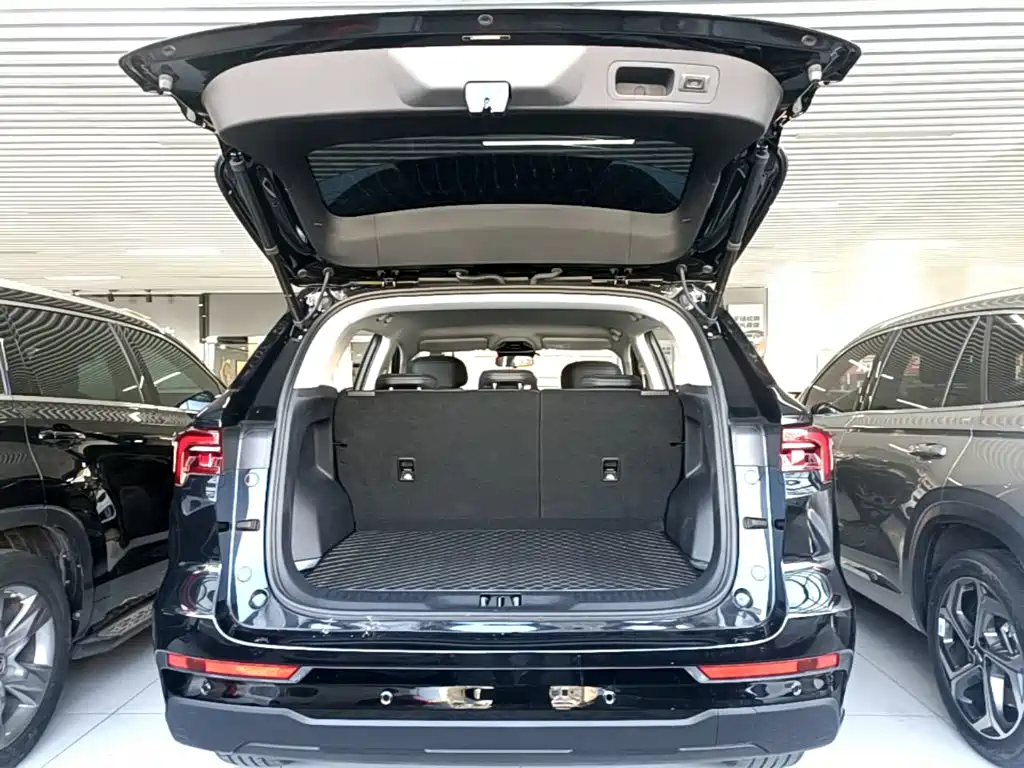 Ford Equator Sport — фото 19