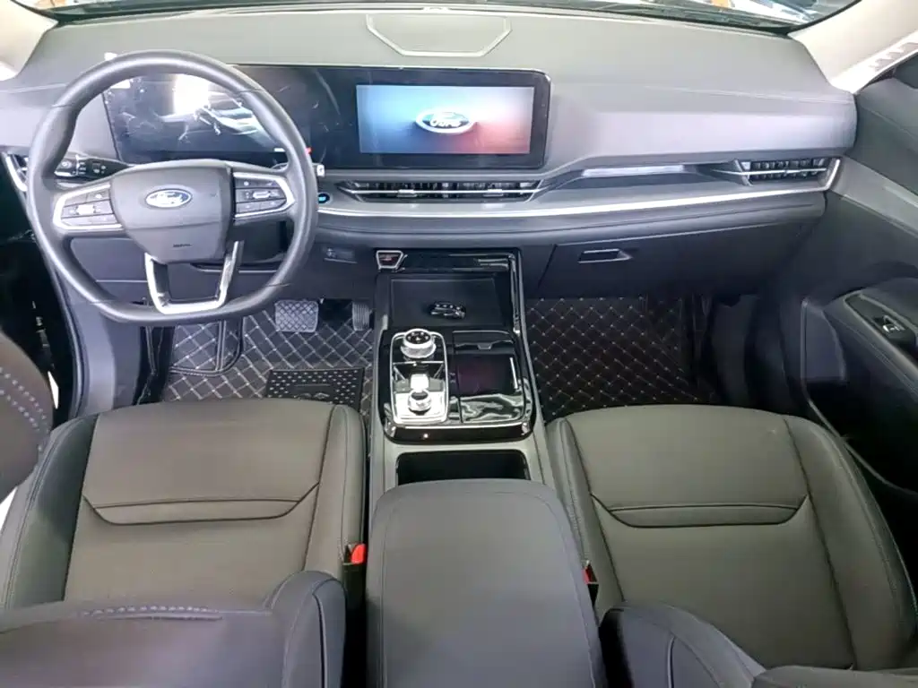 Ford Equator Sport — фото 10