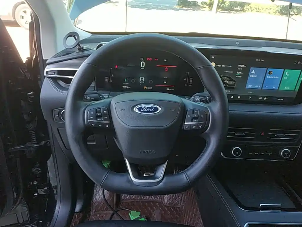 Ford Edge — фото 11