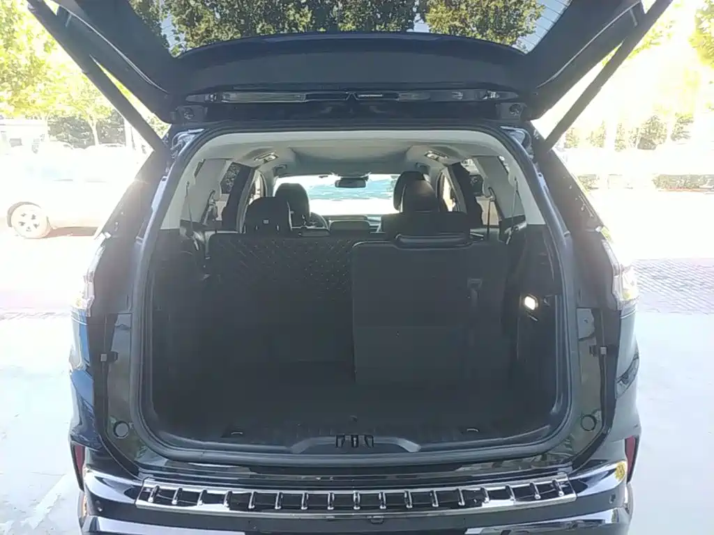 Ford Edge — фото 19