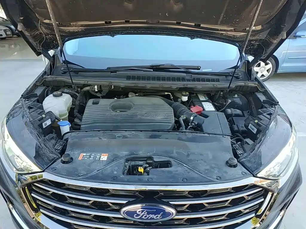 Ford Edge — фото 20