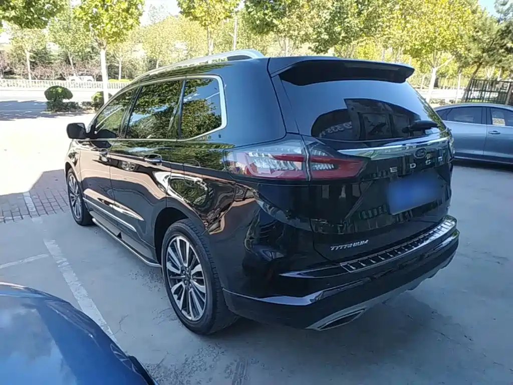 Ford Edge — фото 5