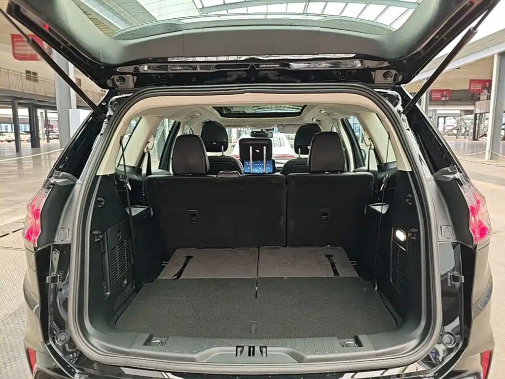 Ford Edge — фото 19