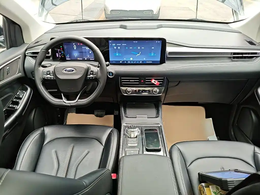 Ford Edge — фото 10
