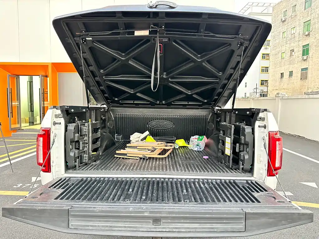 Ford F-150 Raptor — фото 10
