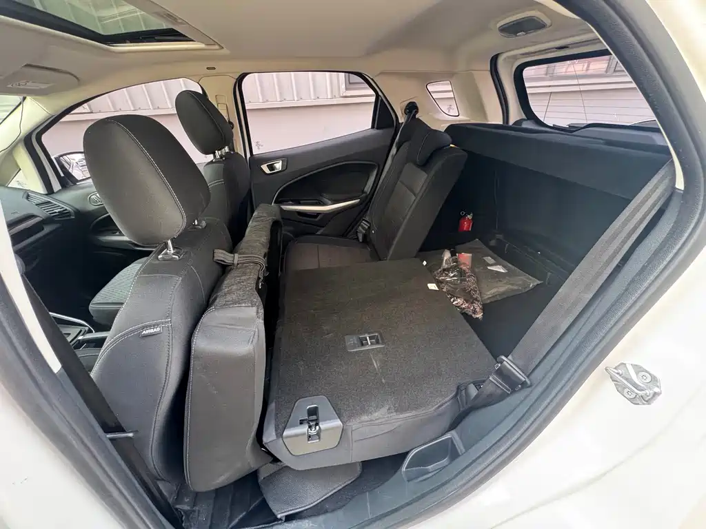 Ford Ecosport — фото 17