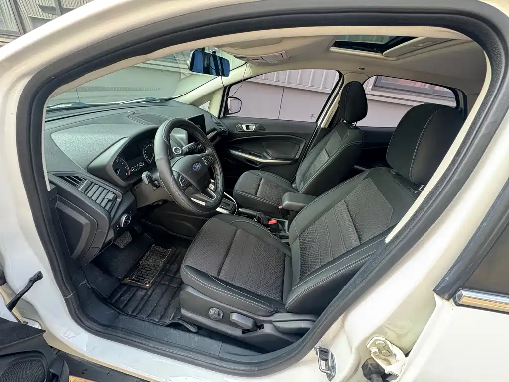 Ford Ecosport — фото 5