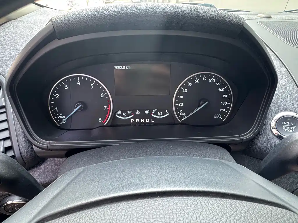 Ford Ecosport — фото 8
