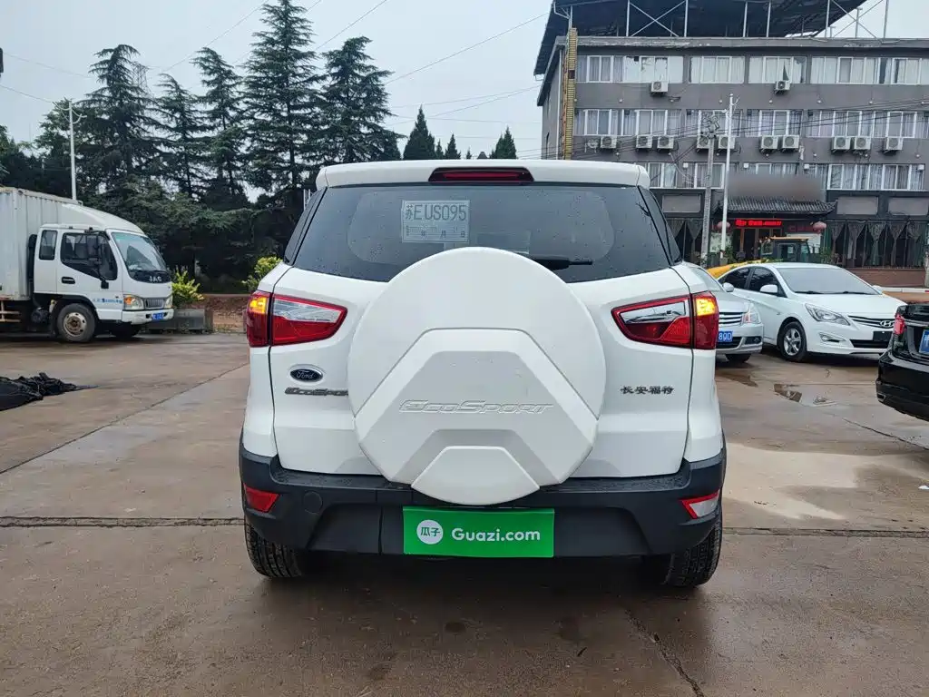 Ford Ecosport — фото 17