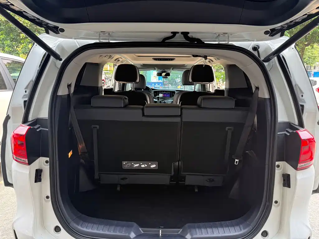 GAC Motor Trumpchi M8 — фото 14