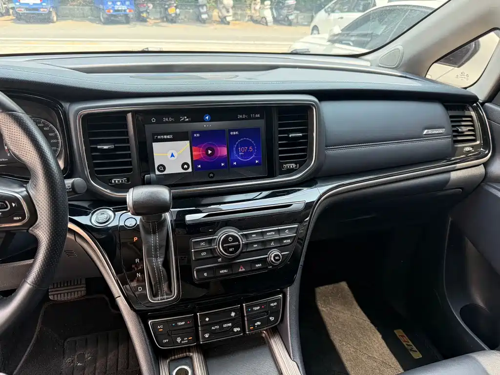 GAC Motor Trumpchi M8 — фото 6