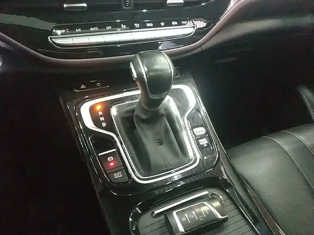 GAC Motor Trumpchi M6 — фото 14